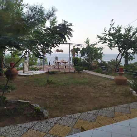 Studios Thanasis Limenaria  Luaran gambar