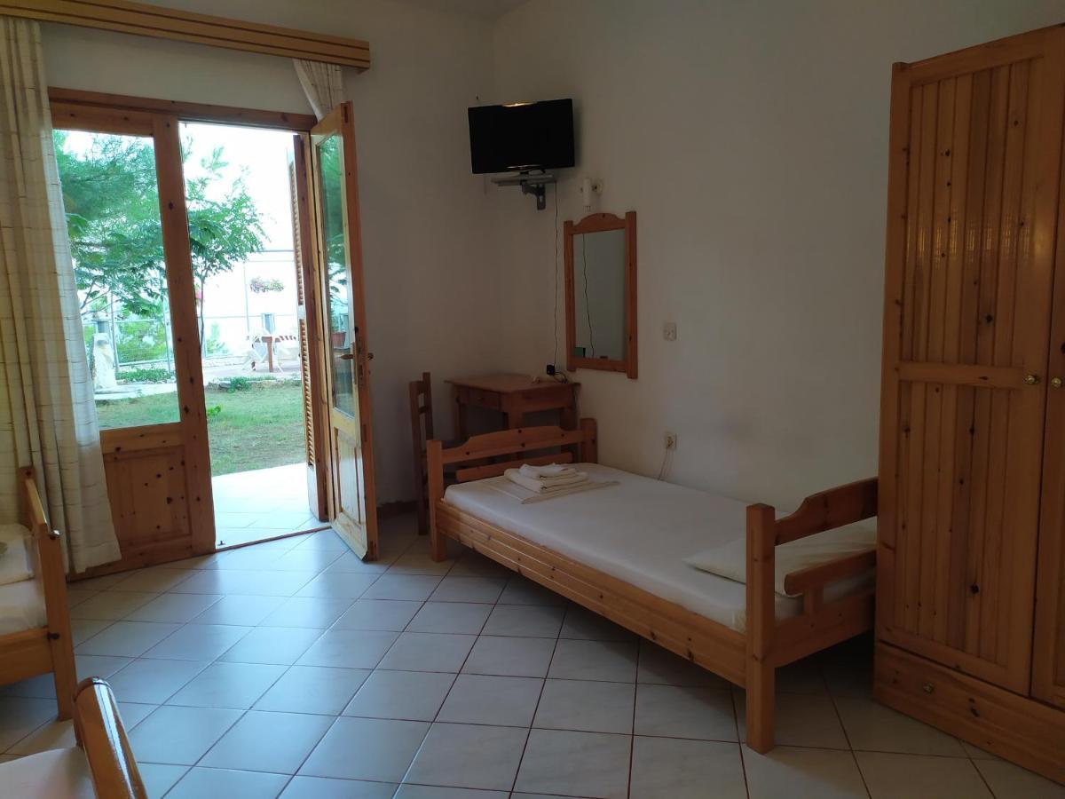 Studios Thanasis Limenaria  Luaran gambar